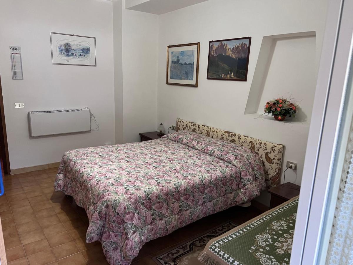 Il Rustico Uno A Bugnara Nella Valle Del Sagittario Sulmona Exterior photo